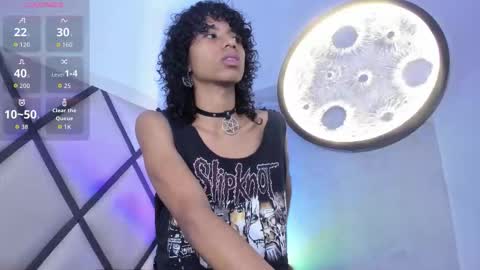 venuss_03 online show from 12.02.25