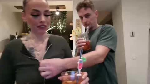 Snapshot of venustatoue chatting on 01.09.26 venus online show from 01.09.26