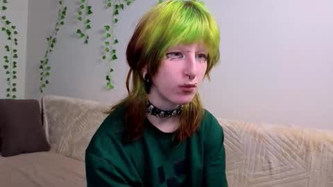 Snapshot of veolatownson chatting on 09.22.25 Erica online show from 09.22.25