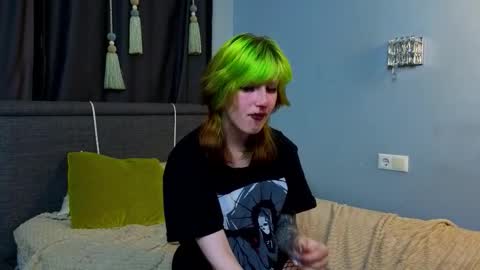 Snapshot of veolatownson chatting on 10.15.25 Erica online show from 10.15.25