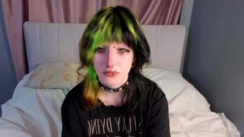 Snapshot of veolatownson chatting on 10.17.25 Erica online show from 10.17.25