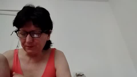 Snapshot of vera_elle chatting on 05.26.26 Vera online show from 05.26.26