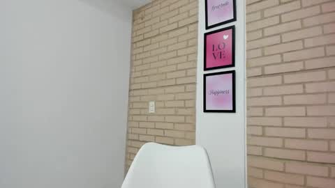 Snapshot of vera_fernandez chatting on 10.20.25 Vera online show from 10.20.25