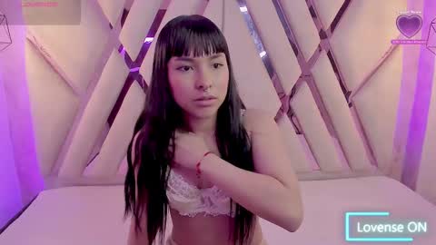 Snapshot of verabest chatting on 02.26.25 Domelipa online show from 02.26.25