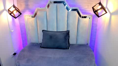 Snapshot of verabest chatting on 12.14.25 Domelipa online show from 12.14.25