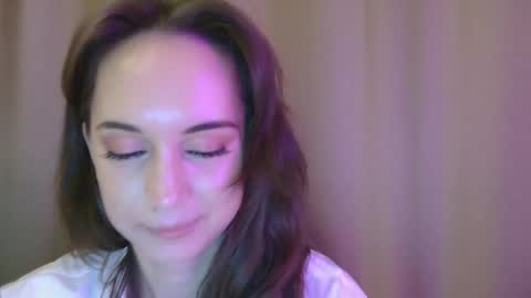 Una online show from 10.25.25