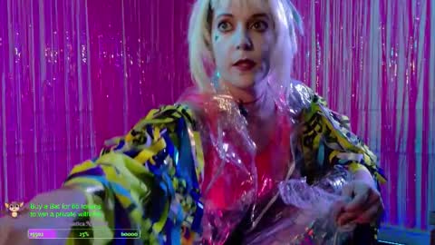 Snapshot of veravictors chatting on 10.17.25 Vera Victors online show from 10.17.25