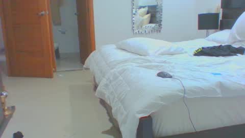 Snapshot of vergagolosa22 chatting on 11.02.25 vergagolosa22 online show from 11.02.25