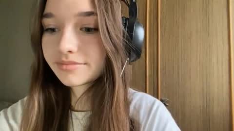 I m Risa online show from 09.19.25