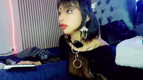 Snapshot of verhona_vlad chatting on 03.08.25 verhona_vlad online show from 03.08.25