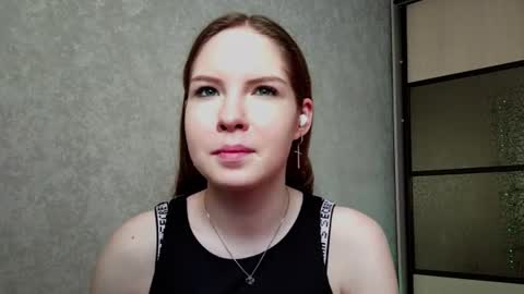 Snapshot of vernettaorlikowski chatting on 10.18.25 Vetta online show from 10.18.25