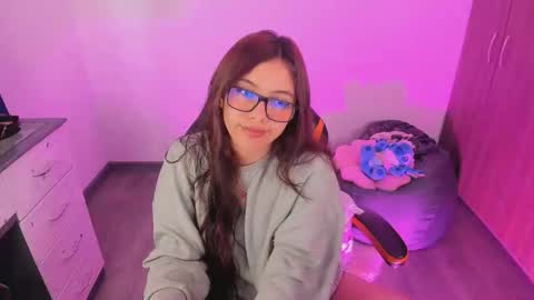 Verolake online show from 10.16.25