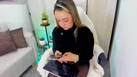 Catalina online show from 11.21.25