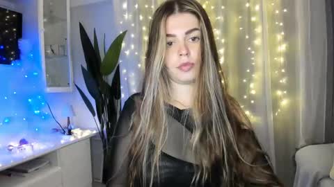 Lolitalolz online show from 12.29.24