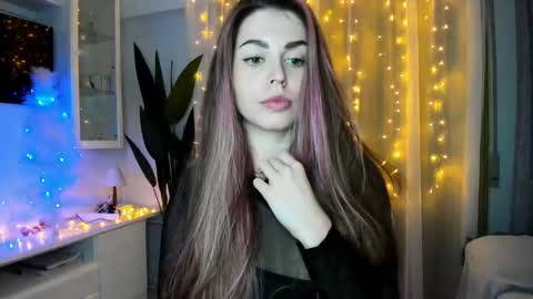 Lolitalolz online show from 12.31.24