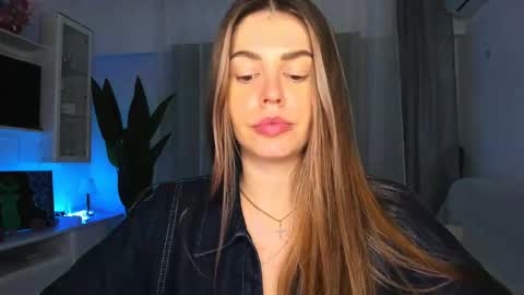 Lolitalolz online show from 03.10.25