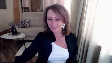Helen online show from 02.18.25