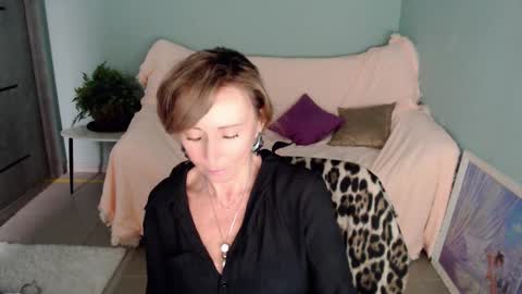 Helen online show from 03.05.25