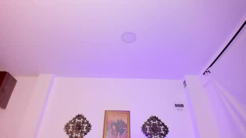 Veronica Gills online show from 10.12.25