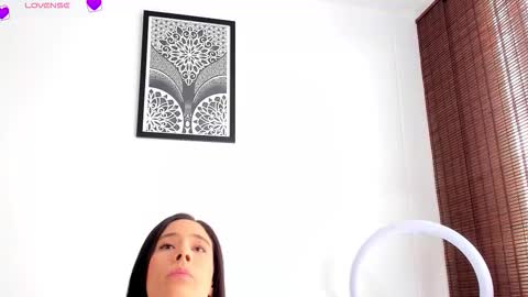 Snapshot of veronicatonu chatting on 10.11.25 VeronicaTonu online show from 10.11.25