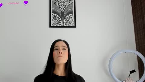 Snapshot of veronicatonu chatting on 11.13.25 VeronicaTonu online show from 11.13.25