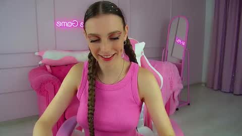 Snapshot of veronicavance chatting on 09.19.25 Veronica online show from 09.19.25