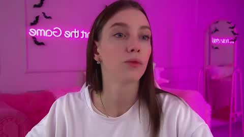 Snapshot of veronicavance chatting on 10.21.25 Veronica online show from 10.21.25