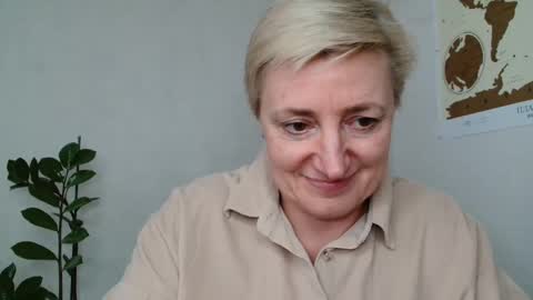 Snapshot of verony_ chatting on 03.10.25 verony_ online show from 03.10.25