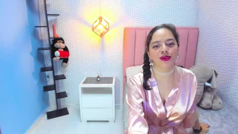 Snapshot of verostone1 chatting on 09.19.25 VEROS online show from 09.19.25