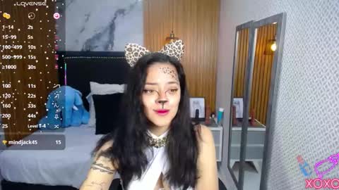 Snapshot of verostone1 chatting on 10.23.25 VEROS online show from 10.23.25