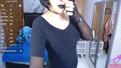 Snapshot of verostone1 chatting on 10.25.25 VEROS online show from 10.25.25