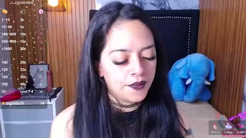 Snapshot of verostone1 chatting on 11.07.25 VEROS online show from 11.07.25