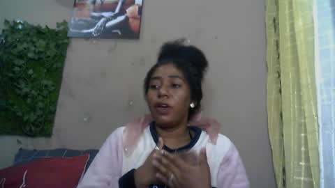 Snapshot of verronique1511 chatting on 06.22.26 verronique1511 online show from 06.22.26