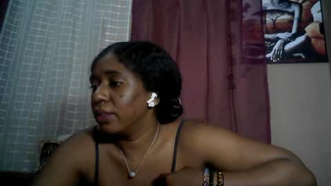 Snapshot of verronique1511 chatting on 07.16.26 verronique1511 online show from 07.16.26