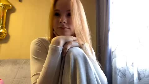 Snapshot of vertiegartrell chatting on 05.09.26 Lina online show from 05.09.26