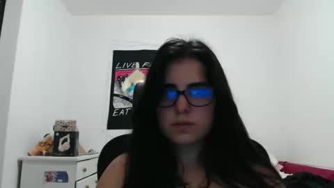 Snapshot of veruca99 chatting on 11.01.25 veruca99 online show from 11.01.25