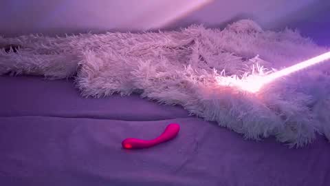 very_satrange_things online show from 05.17.26