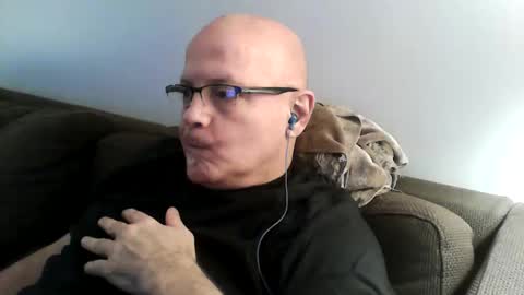 Snapshot of veryharrrrd chatting on 01.03.25 Marco online show from 01.03.25