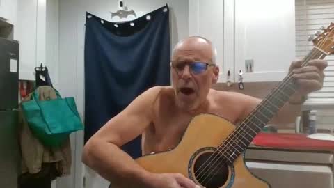 Snapshot of verysmallpeni chatting on 12.13.24 verysmallpeni online show from 12.13.24