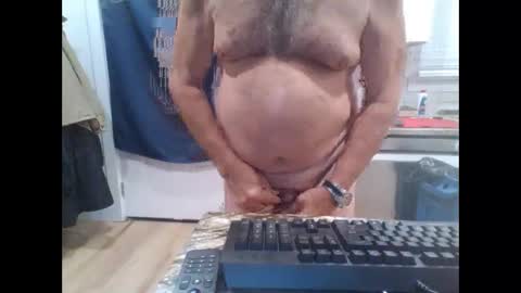 Snapshot of verysmallpeni chatting on 12.22.24 verysmallpeni online show from 12.22.24