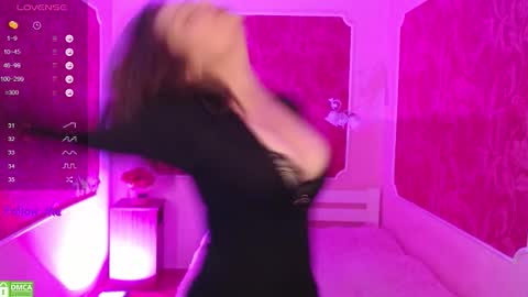 Kate online show from 11.21.25