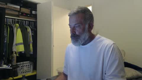 hairy man online show from 01.27.25