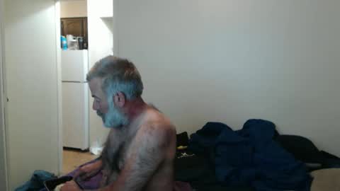 Snapshot of veryveryhairmanindenver chatting on 10.25.25 hairy man online show from 10.25.25