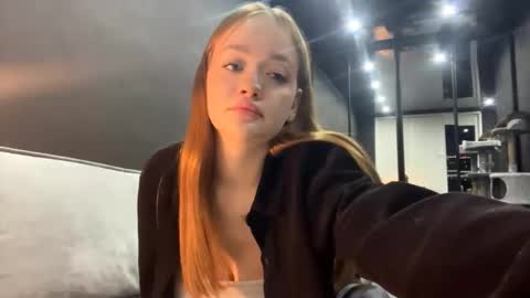 Esta online show from 10.26.25