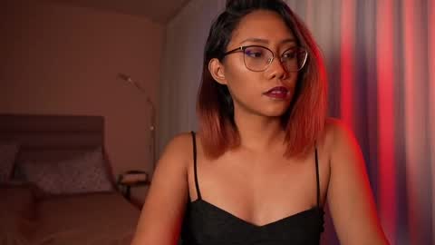 Snapshot of vexanyx chatting on 05.19.26 Vexa Nyx online show from 05.19.26