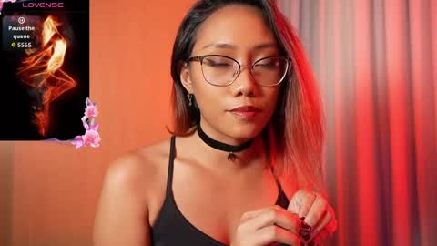 Snapshot of vexanyx chatting on 05.29.26 Vexa Nyx online show from 05.29.26
