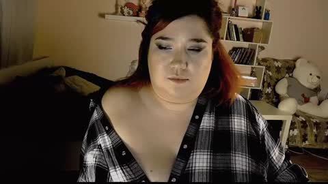 Snapshot of vi__vixen chatting on 01.13.25 Vi Vixen online show from 01.13.25