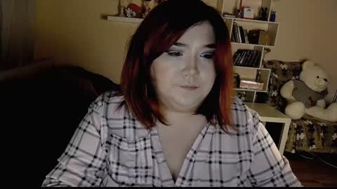 Snapshot of vi__vixen chatting on 01.14.25 Vi Vixen online show from 01.14.25