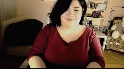 Snapshot of vi__vixen chatting on 02.14.25 Vi Vixen online show from 02.14.25