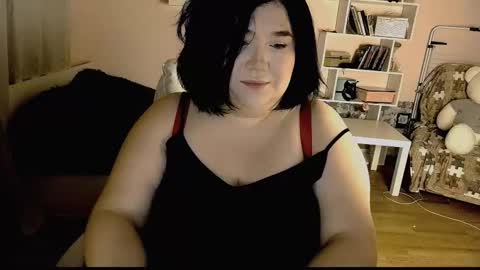 Snapshot of vi__vixen chatting on 02.18.25 Vi Vixen online show from 02.18.25